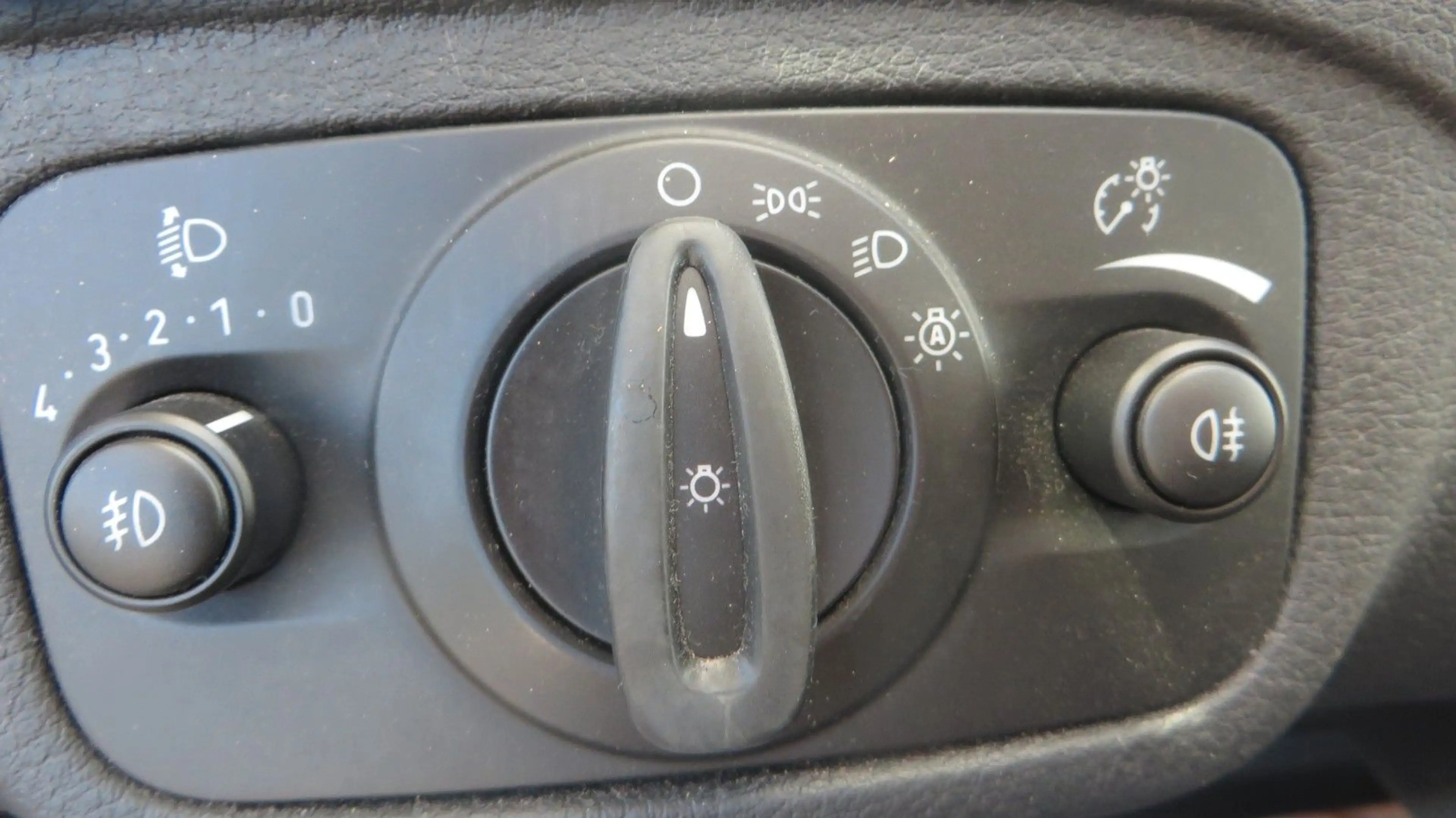 Ford Galaxy Titanium Automatik , Anhängerkupplung — photo 12