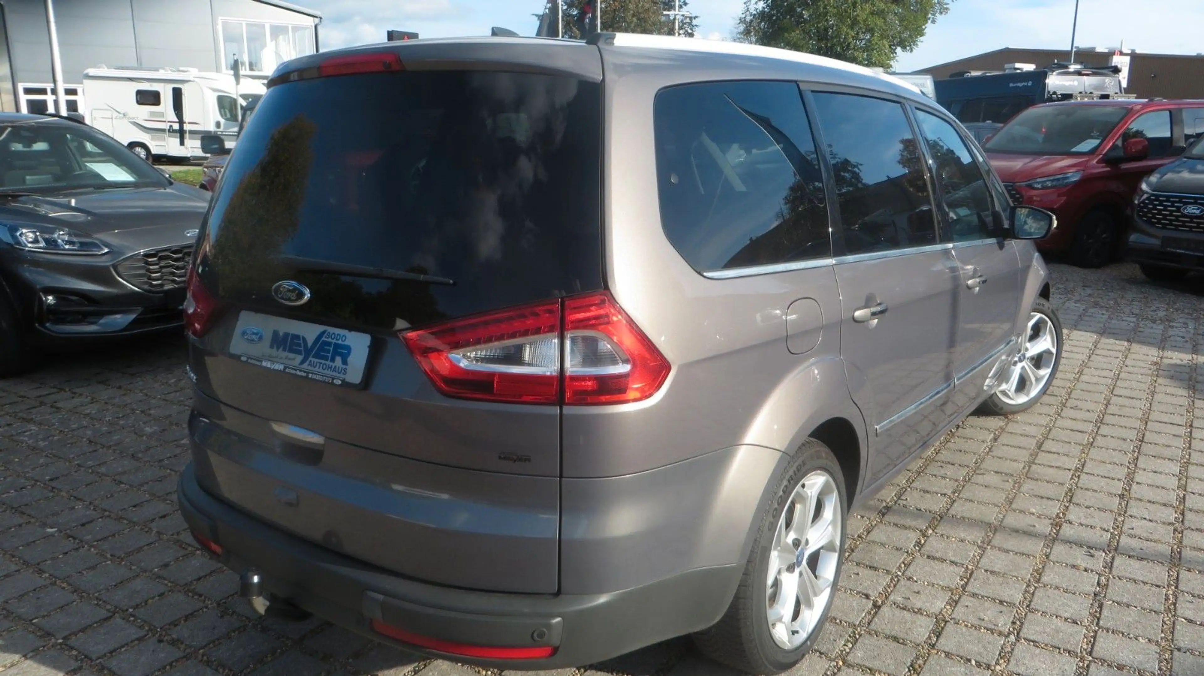 Ford Galaxy Titanium Automatik , Anhängerkupplung — photo 3