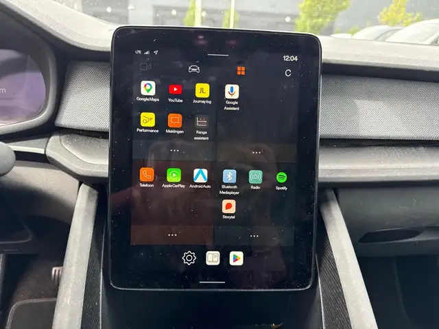 Polestar 2 view 15