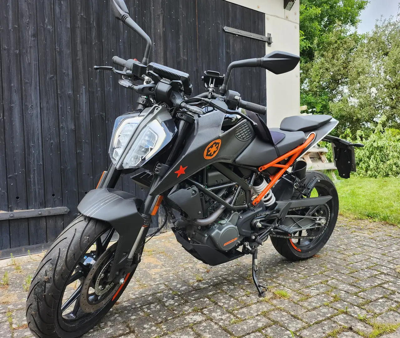 KTM 125 Duke . Zwart - 2