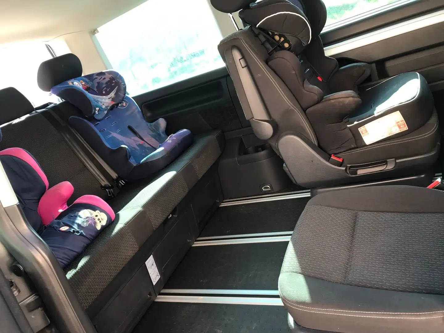 Volkswagen T6 Multivan Multivan Kurz 4MOTION Edition Grau - 2