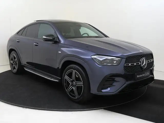 Mercedes-Benz Gle view 2