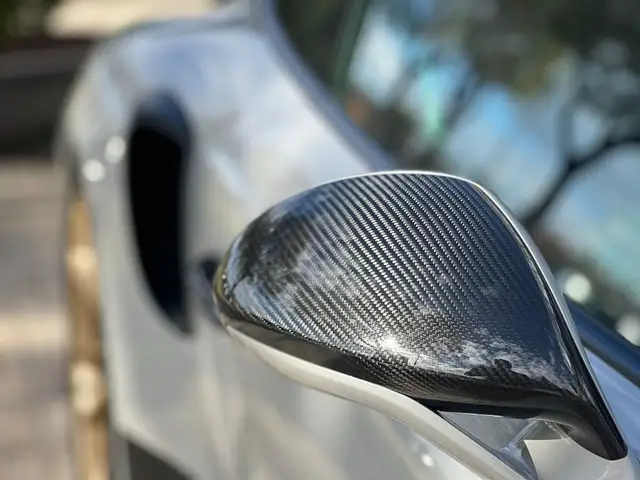 Porsche 911 view 4