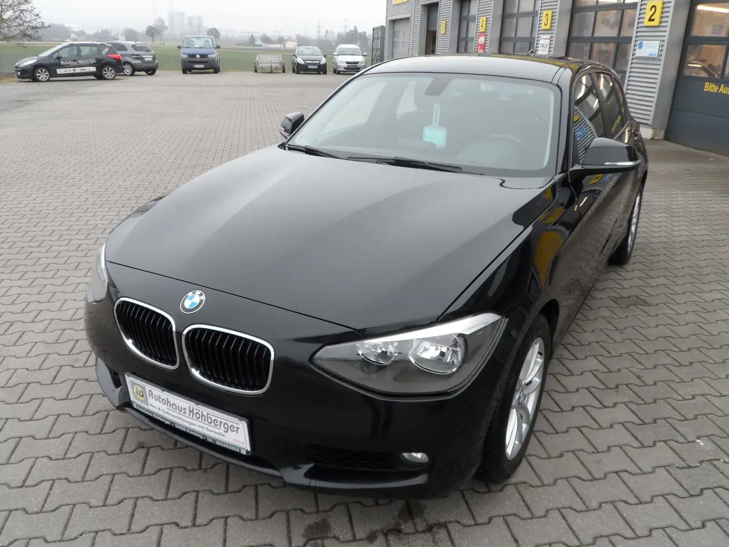 BMW 114 i /5 Türig/Navi/SHZ/PDC/MMI/8 x Bereift Schwarz - 1