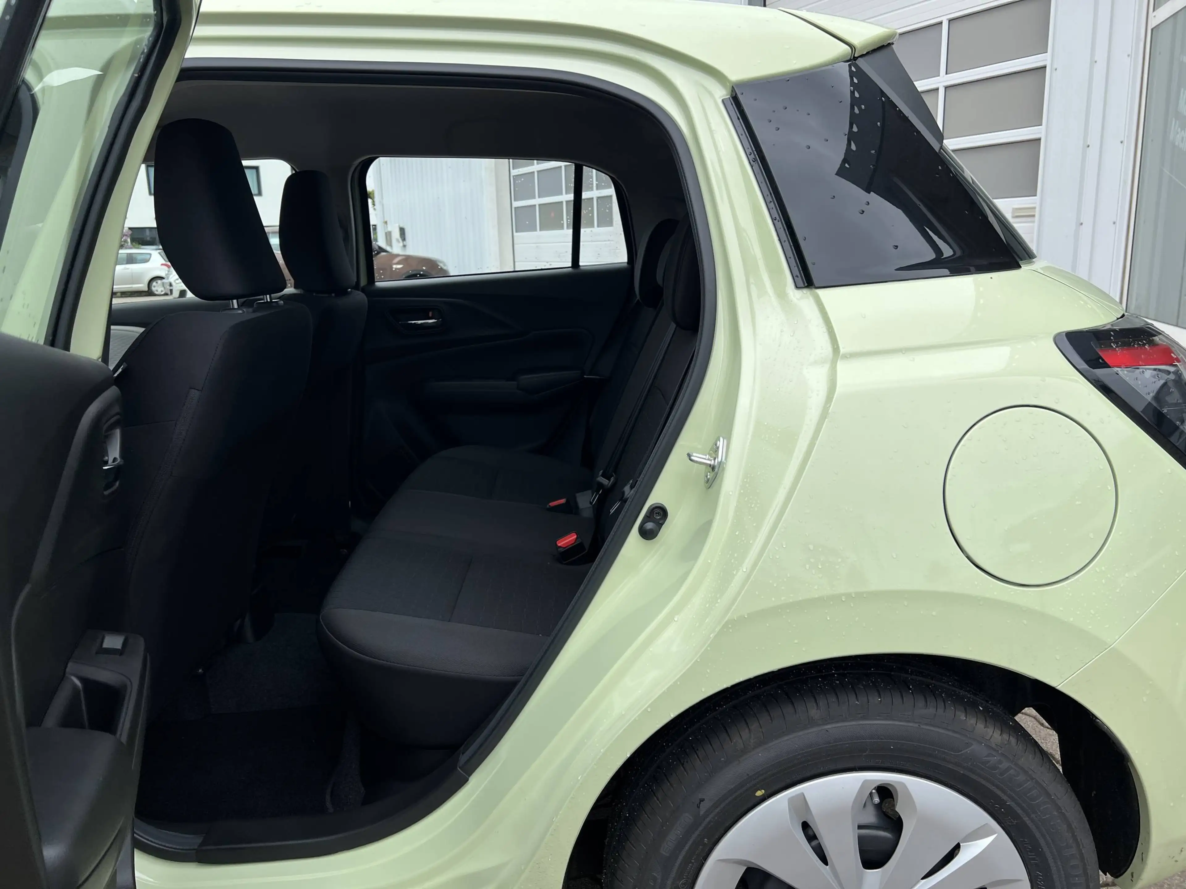 Suzuki Swift 1.2 Club Hybrid Navi Kamera — photo 15