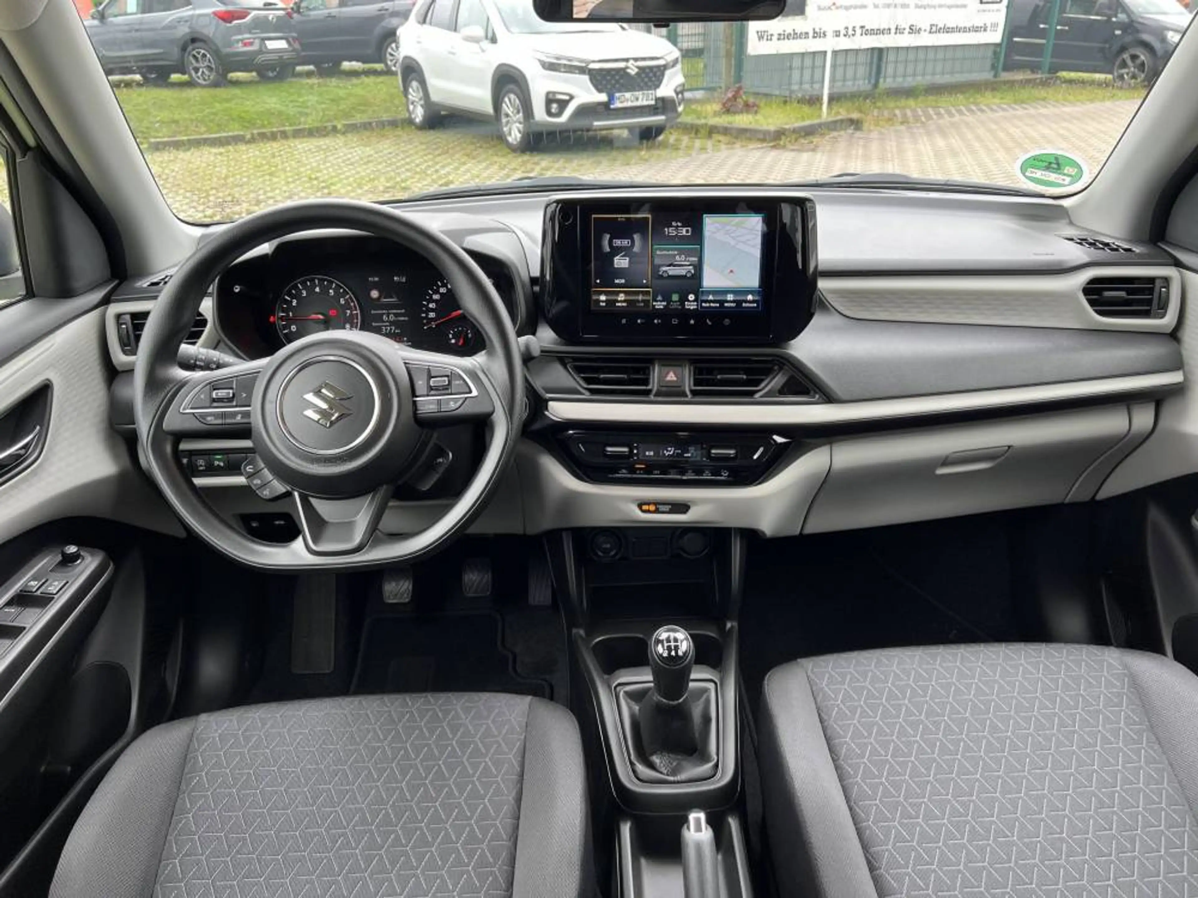 Suzuki Swift 1.2 Club Hybrid Navi Kamera — photo 12