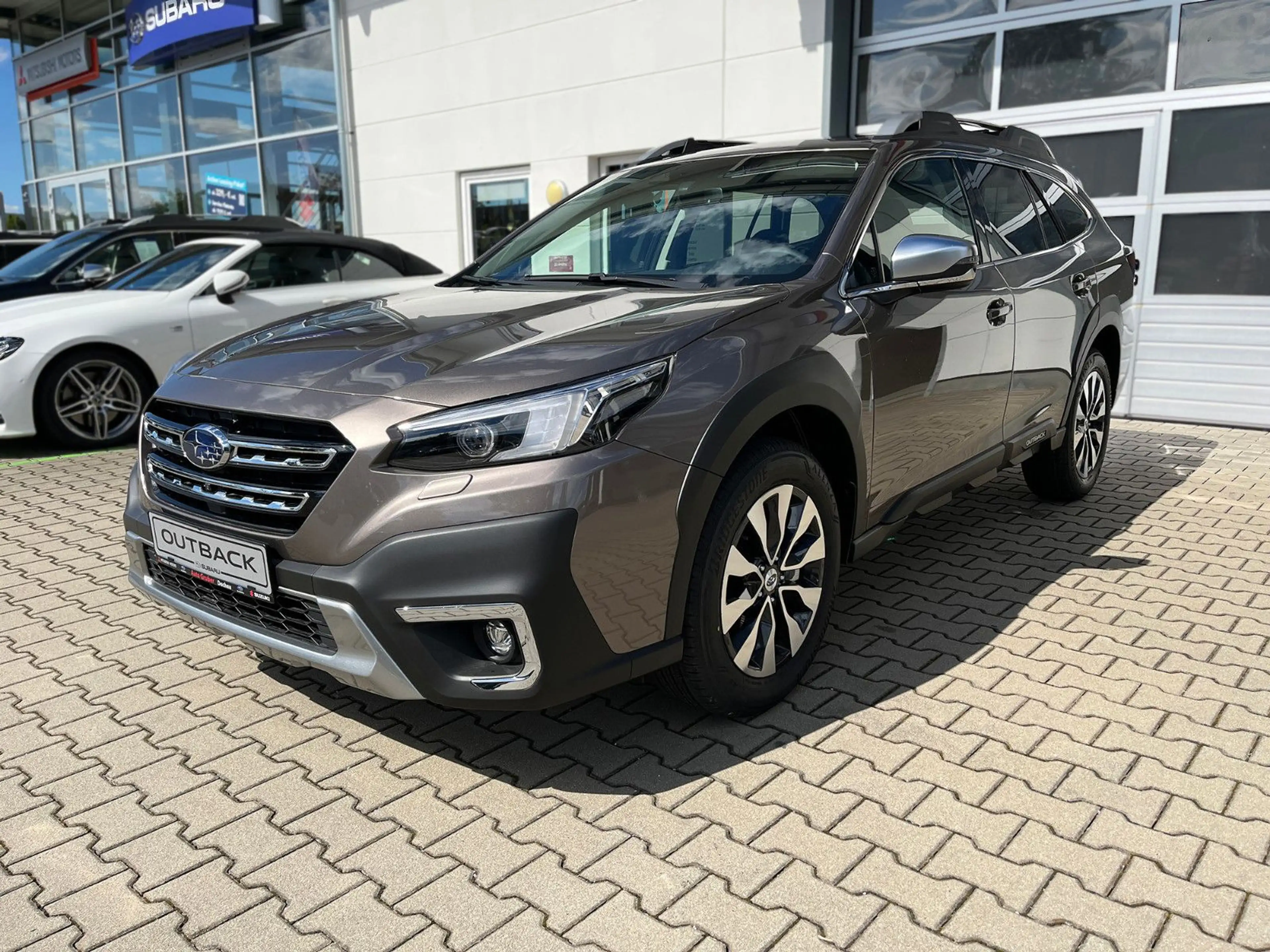 Subaru OUTBACK 2.5i Platinum Lineartronic — photo 3