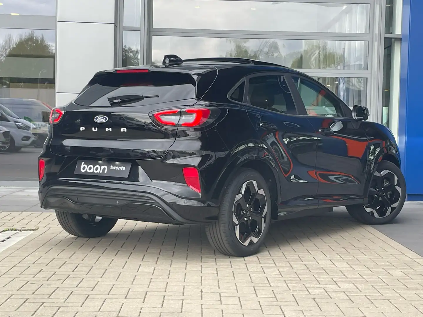 Ford Puma Gen-E Premium 44 kWh | Panoramadak | Winter pack | Drive Zwart - 2