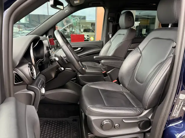 Mercedes-Benz V-Class view 5