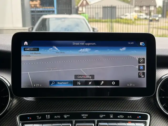 Mercedes-Benz V-Class view 26
