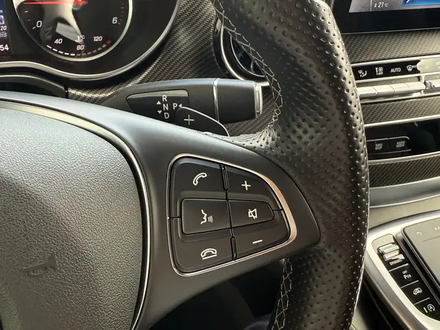Mercedes-Benz V-Class view 22