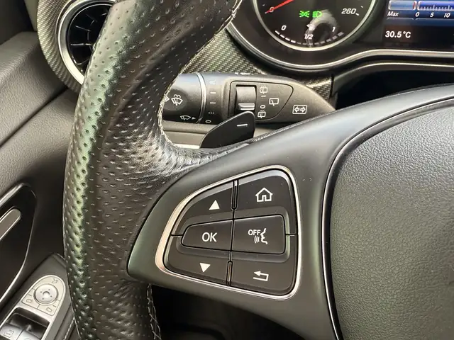 Mercedes-Benz V-Class view 21