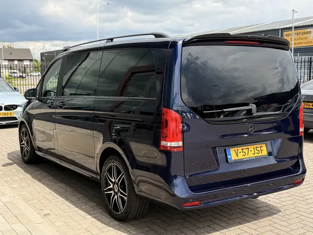 Mercedes-Benz V-Class view 18