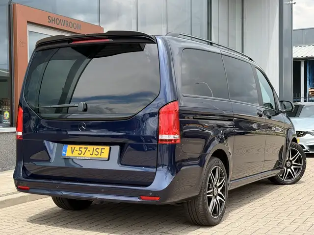 Mercedes-Benz V-Class view 13
