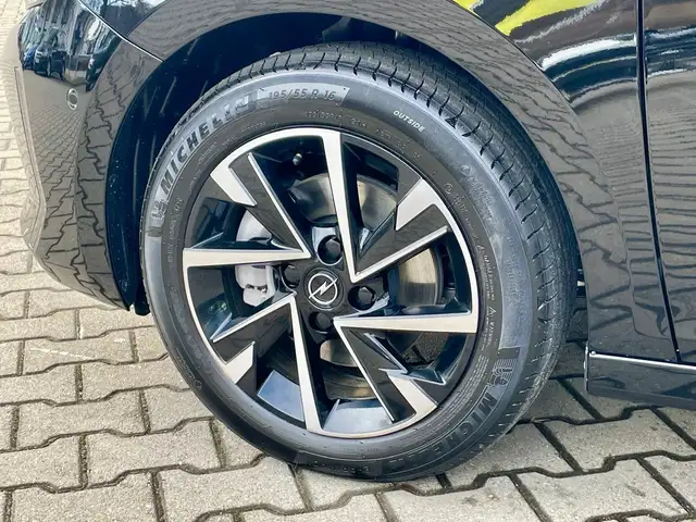 Opel Corsa view 9