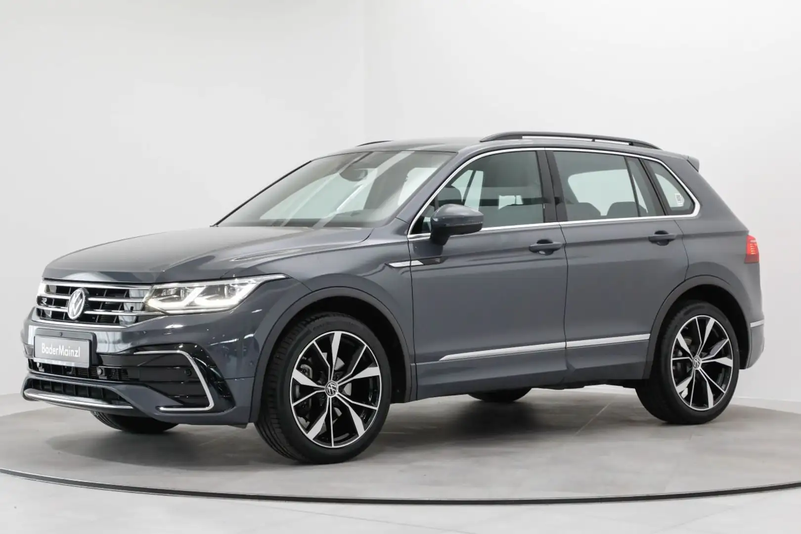 Volkswagen Tiguan 2.0 TDI DSG 4M R-Line Matrix HUD Stdhz Grau - 2