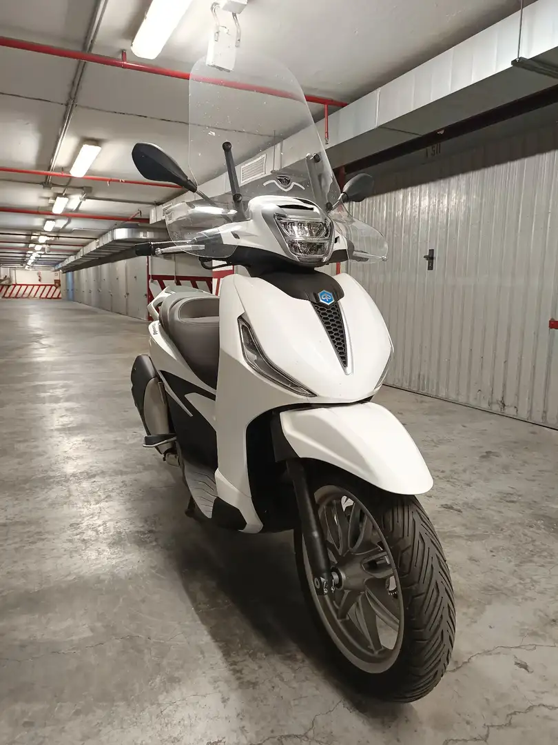 Piaggio Beverly 400 ABS/ASR Bianco - 2