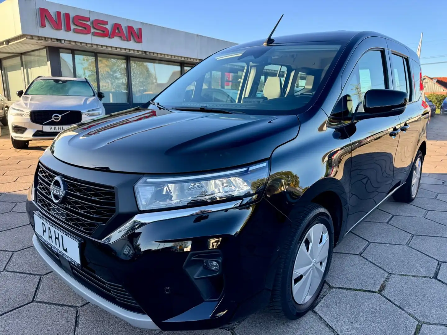 Nissan Townstar 1.3 DIG-T  L1 Tekna 360°LEDER VOLL-LED Schwarz - 1