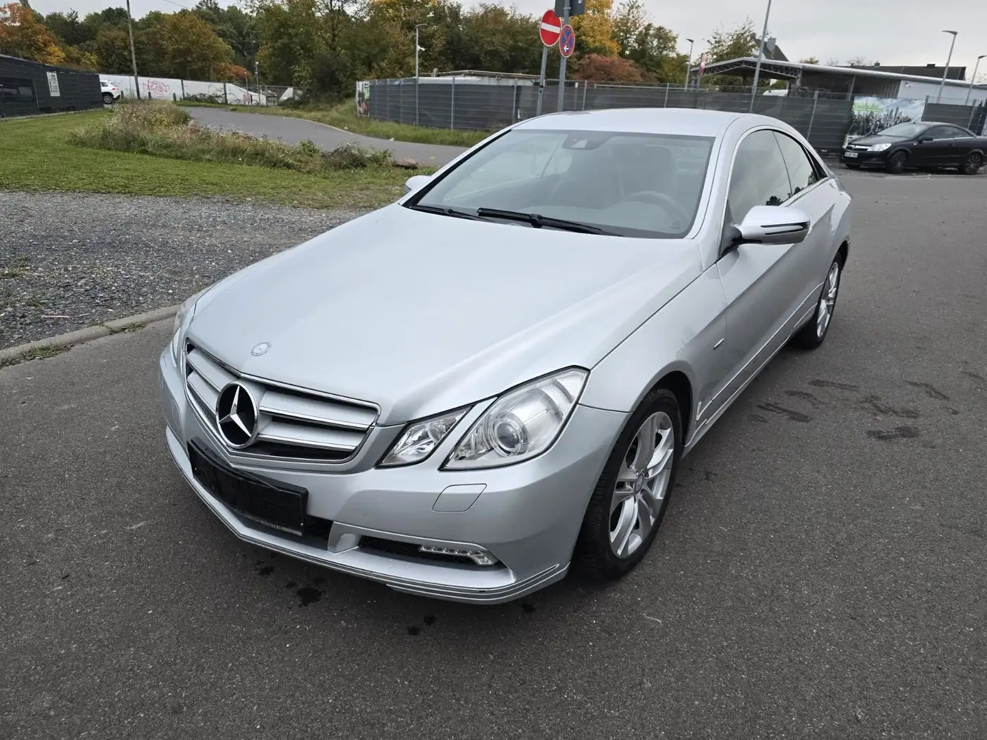 Mercedes-Benz E 350 E -Klasse Coupe E 350 Prime Edition Argent - 1