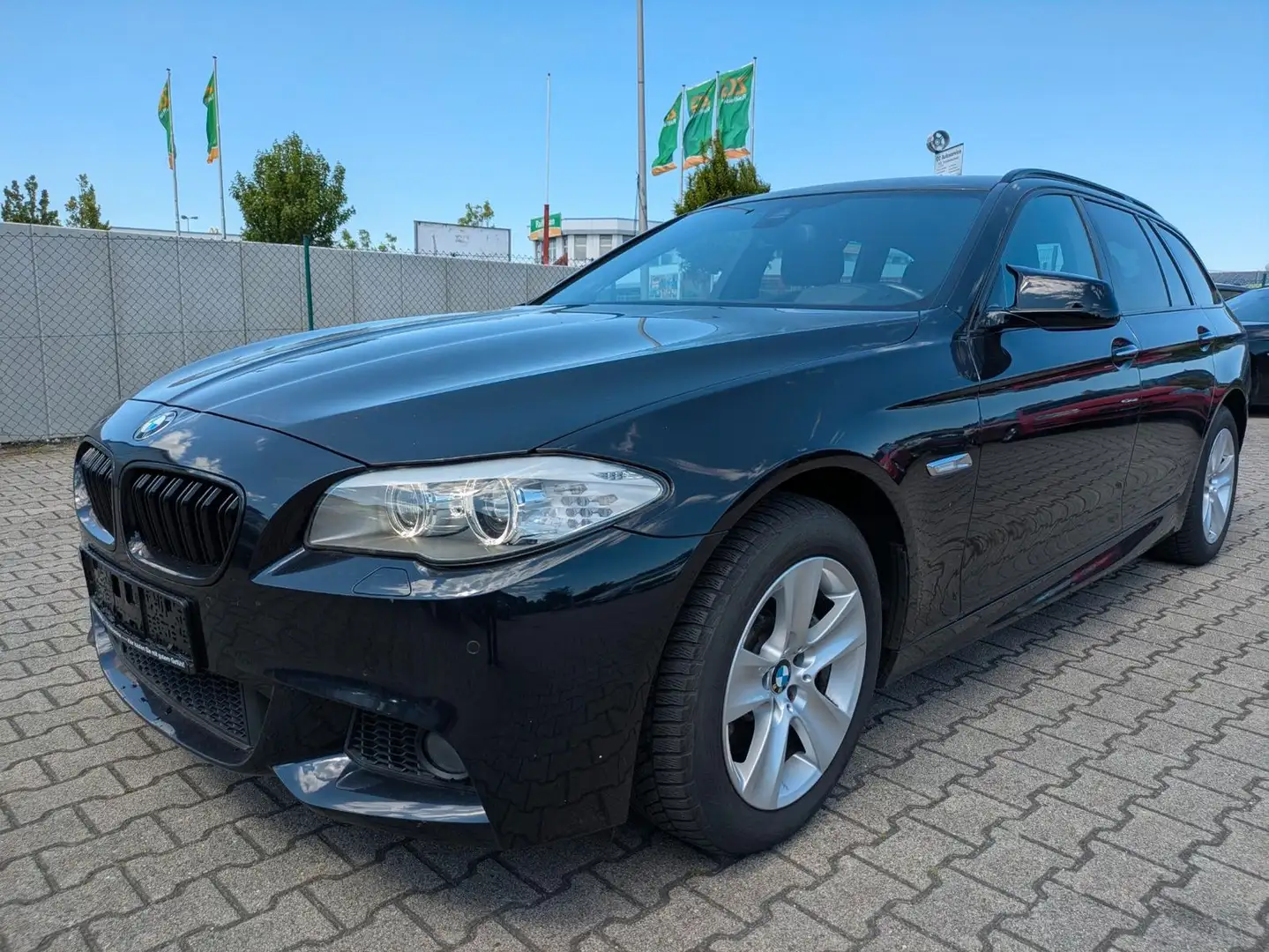 BMW 525 d*M-SPORT*M-Paket*X-DRIVE* Zwart - 1