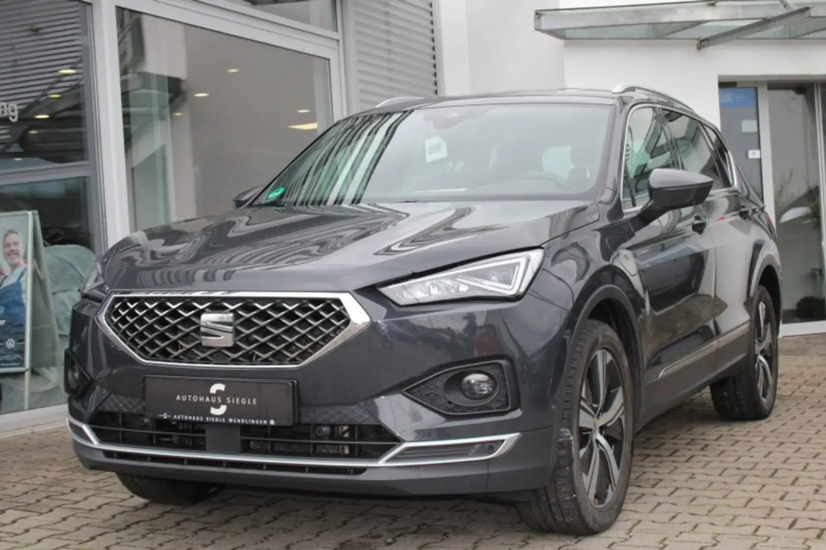 SEAT Tarraco 1.4 e-HYBRID Xcellence DSG Navi LED ACC Kamera Sit Grau - 2