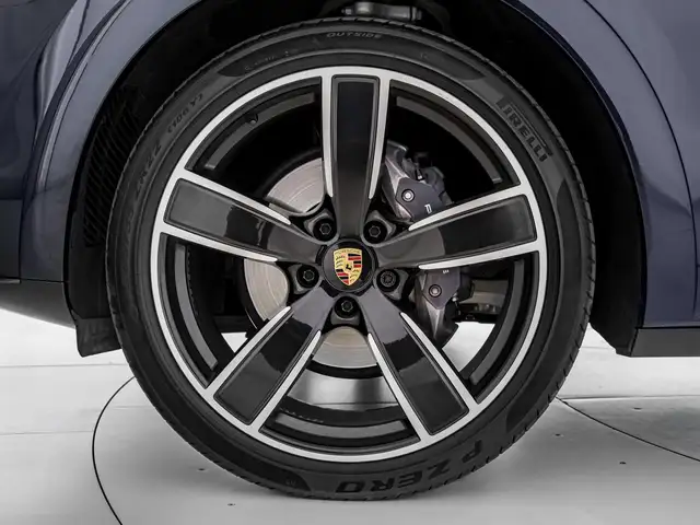 Porsche Cayenne view 9