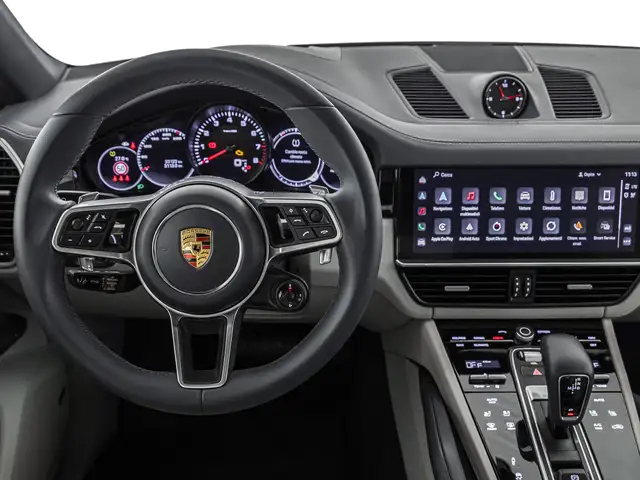 Porsche Cayenne view 11