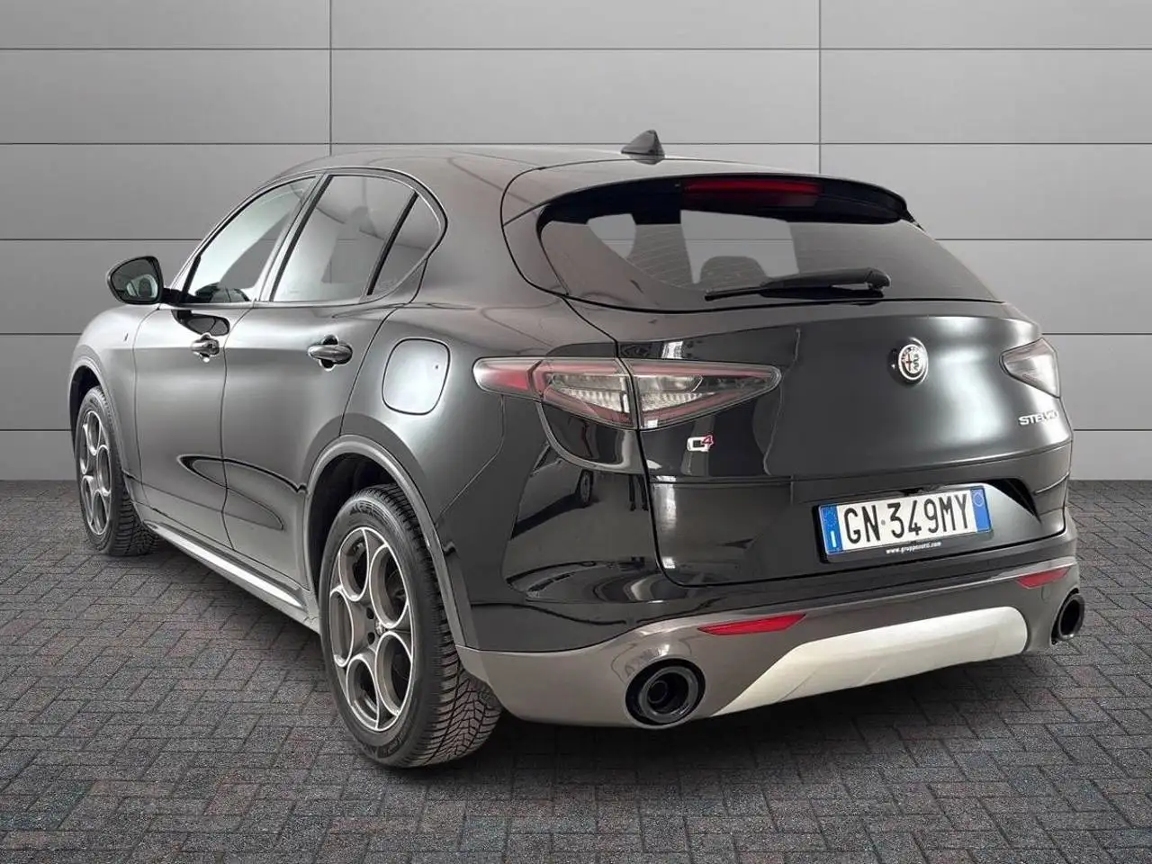 Alfa Romeo Stelvio 2023