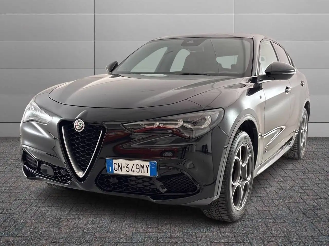 Alfa Romeo Stelvio 2023