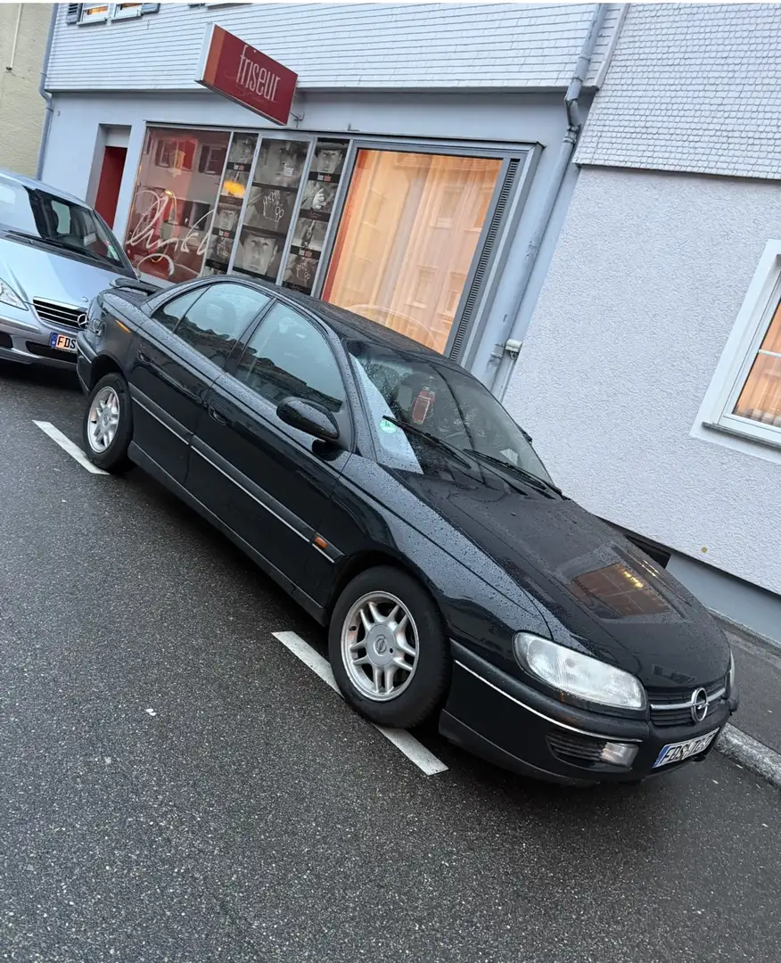 Opel Omega 2.0 16V Edition 100 - 1