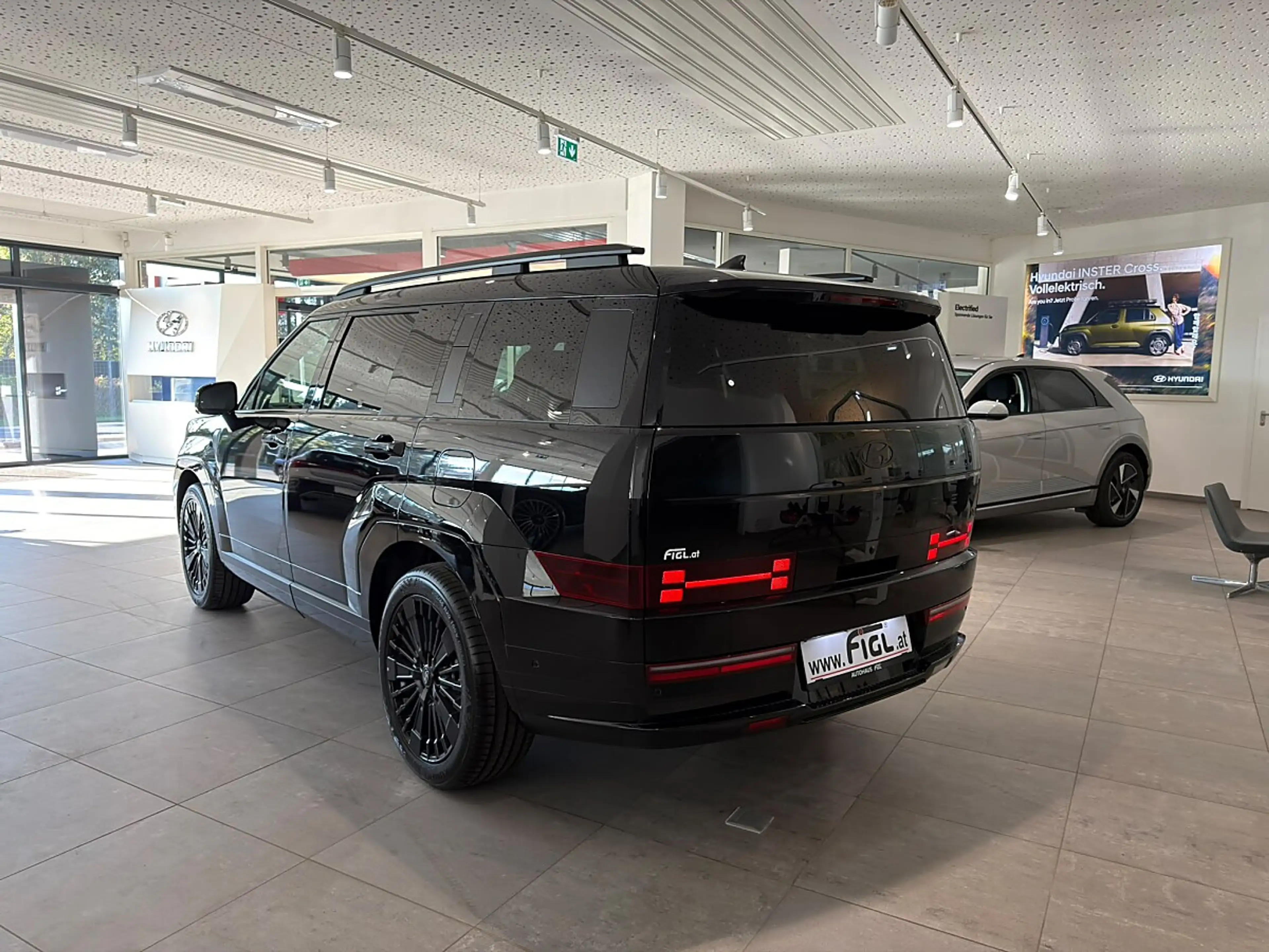 Hyundai SANTA FE Santa Fe 1,6 T-GDI PHEV 4WD Calligraphy Aut. — photo 4