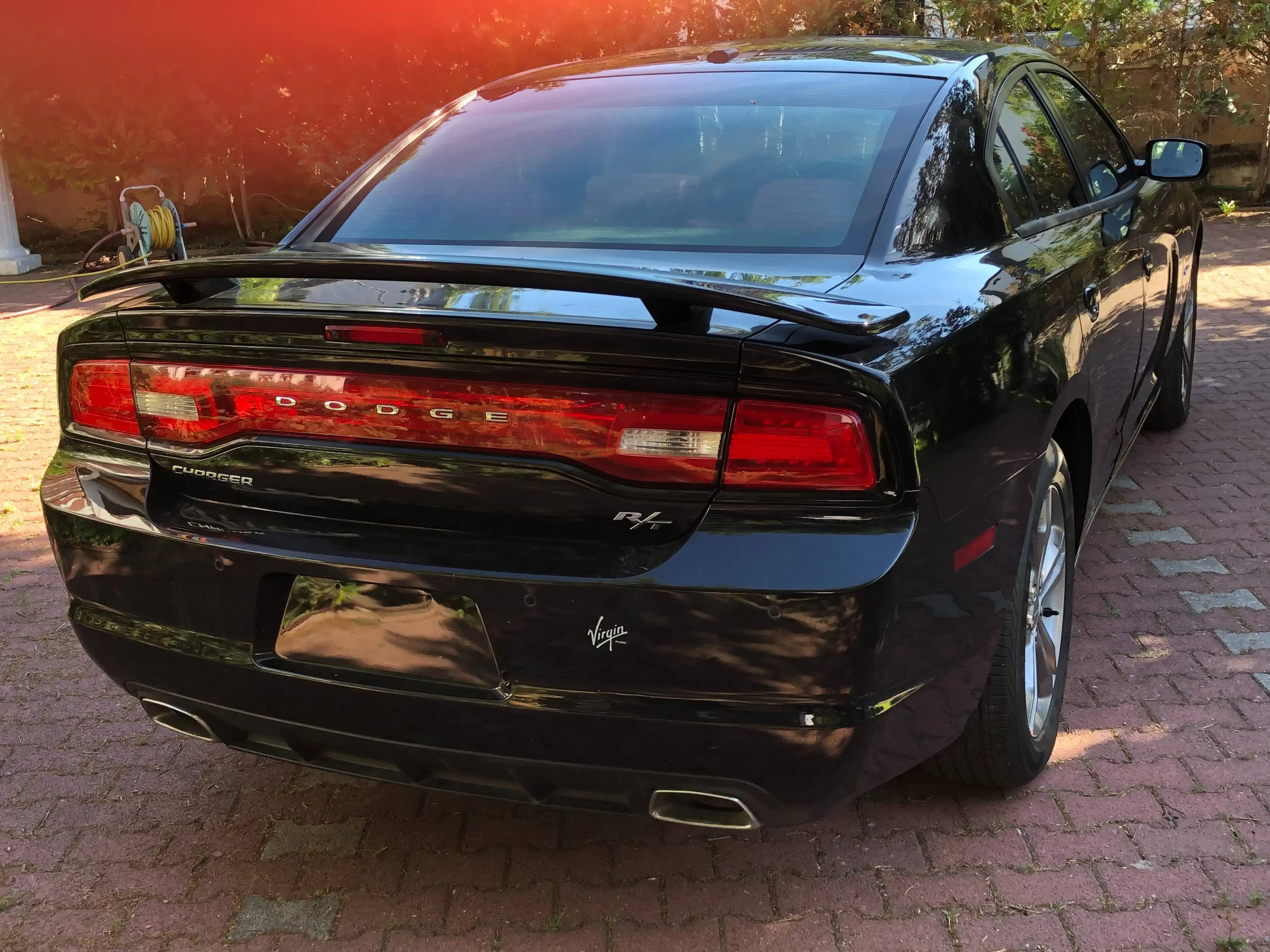 Dodge Charger RT 5,7 4x4 V8 Hemi Schiebedach / Leder Rot / Kamera/Soundpkt BEATS/LED — photo 5