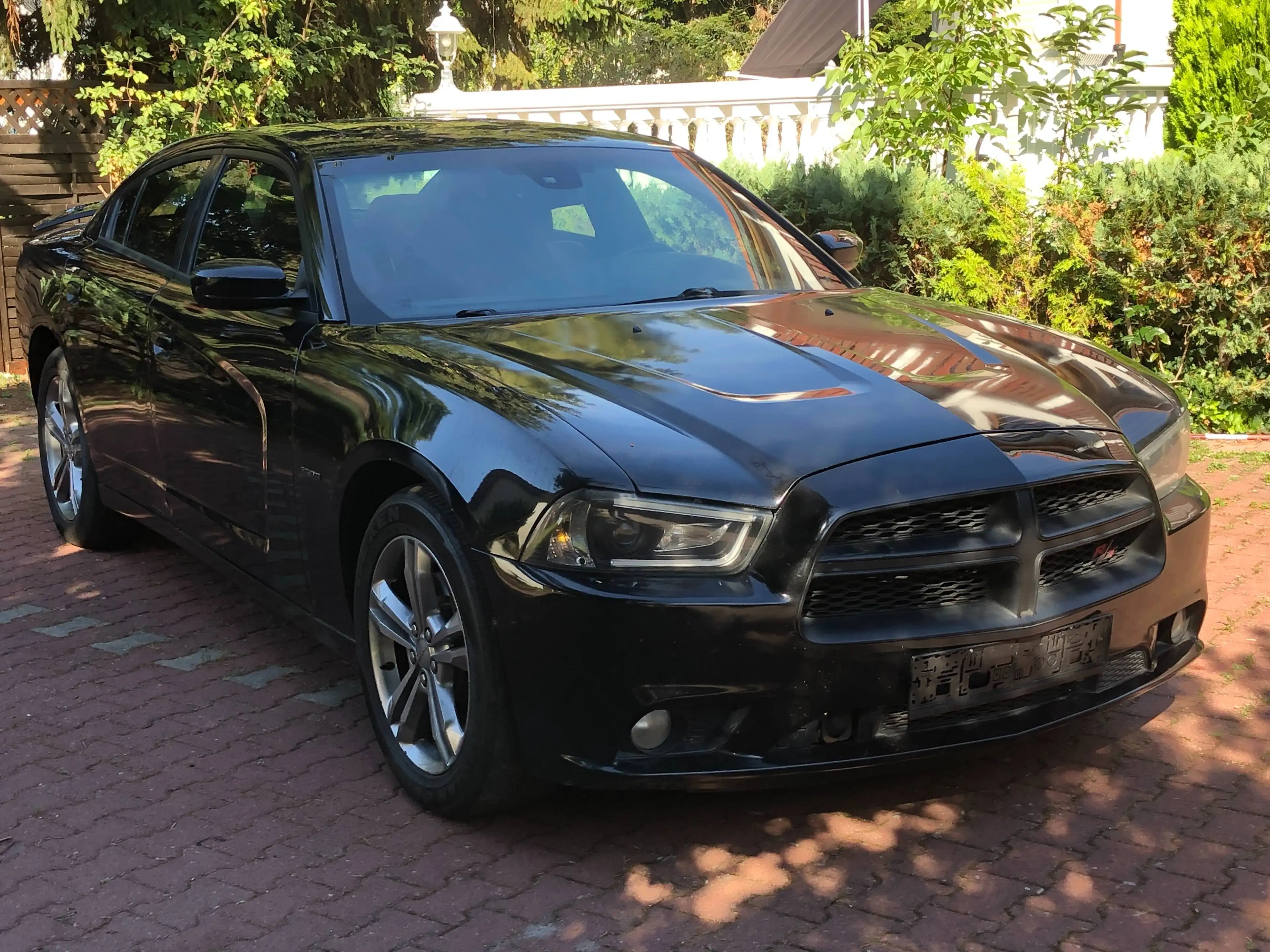Dodge Charger RT 5,7 4x4 V8 Hemi  Schiebedach / Leder Rot / Kamera/Soundpkt BEATS/LED