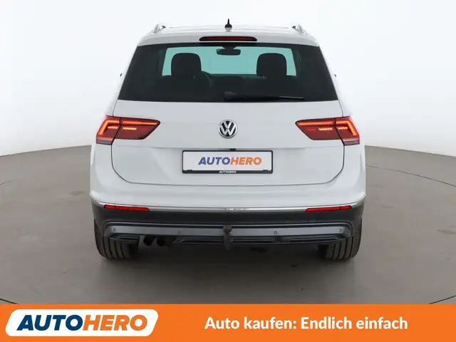 Volkswagen Tiguan view 5