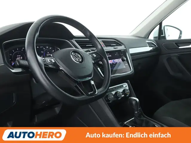 Volkswagen Tiguan view 11