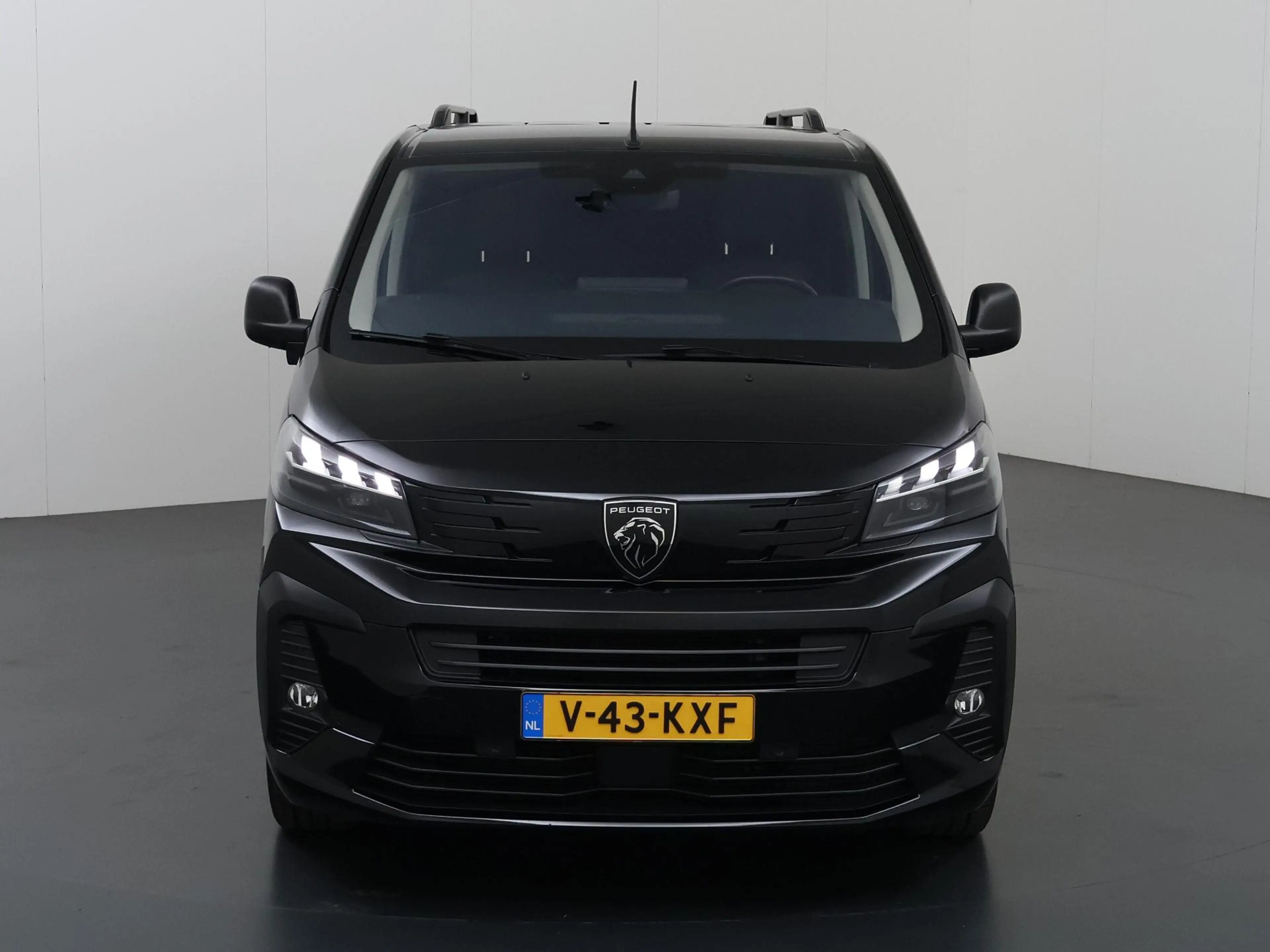 Peugeot Expert 2.0 BlueHDi 180 S&S L3 DC — photo 3