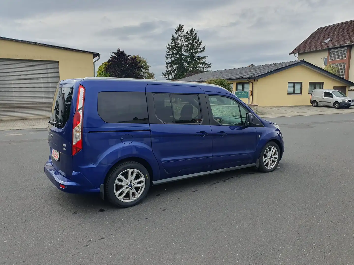 Ford Tourneo Connect Titanium - 2