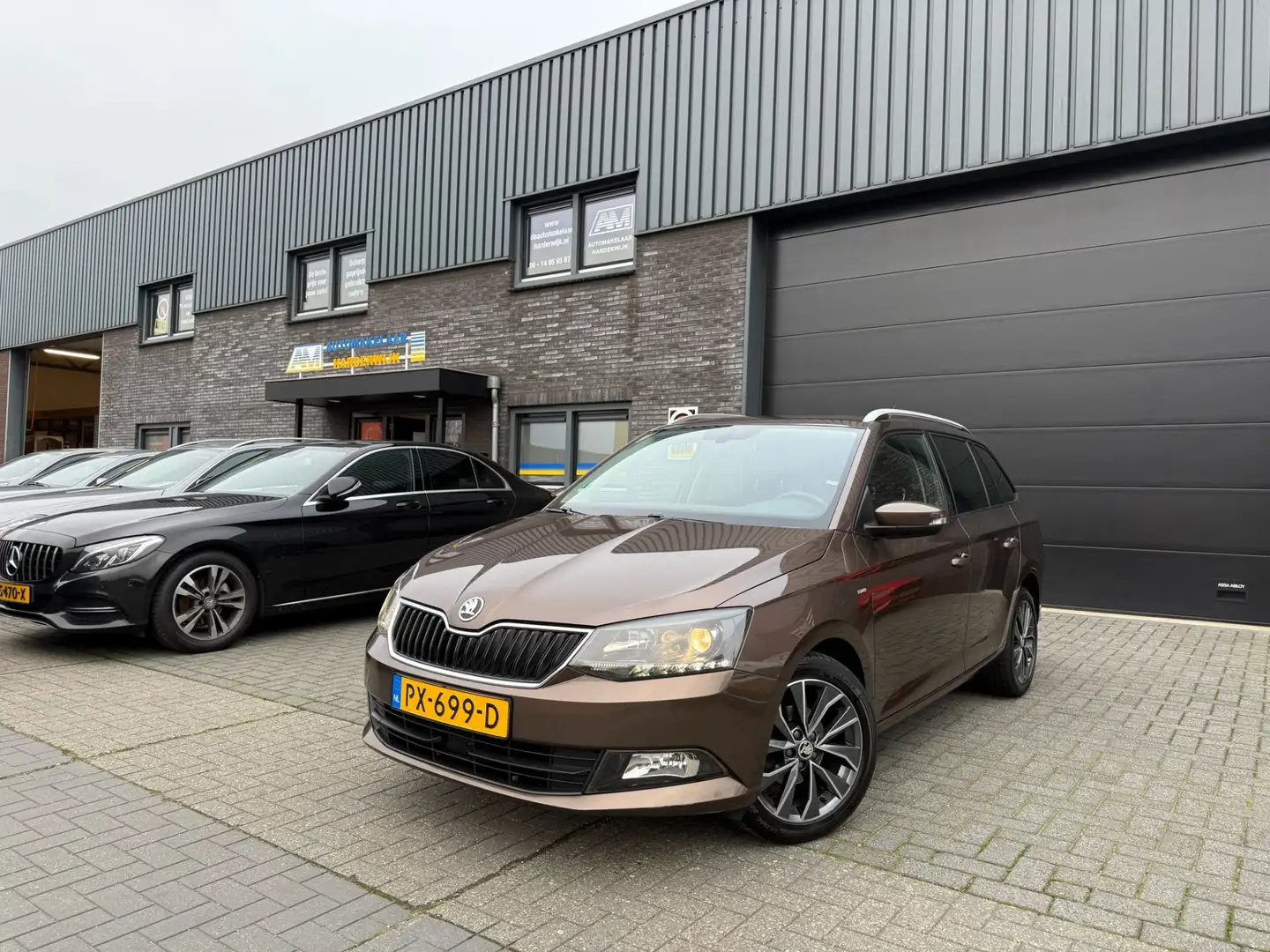 Skoda Fabia Combi 1.0 TSI Drive | 1E EIGENAAR | 12MND GARANTIE Brun - 2