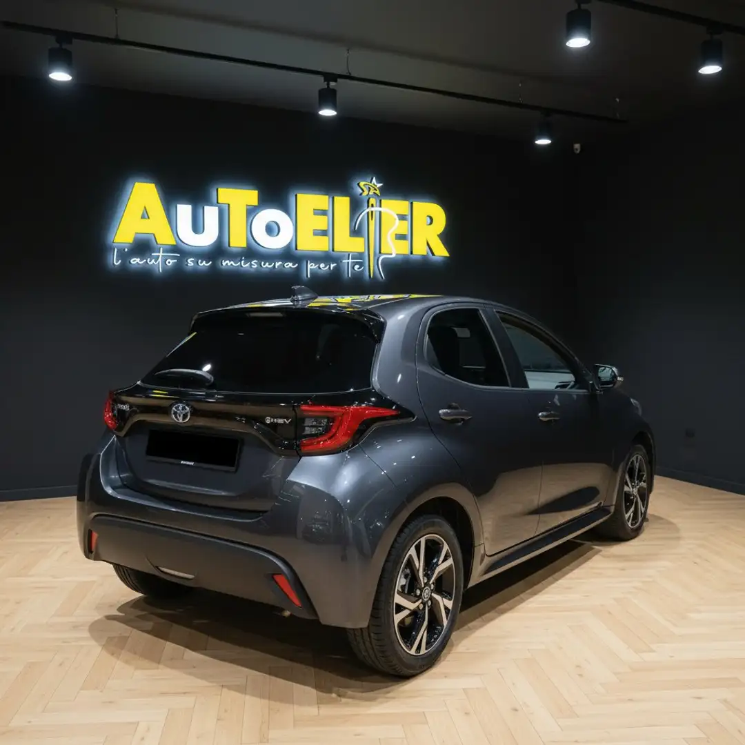 Toyota Yaris Yaris 1.5h Trend 116cv fwd e-cvt Grau - 2