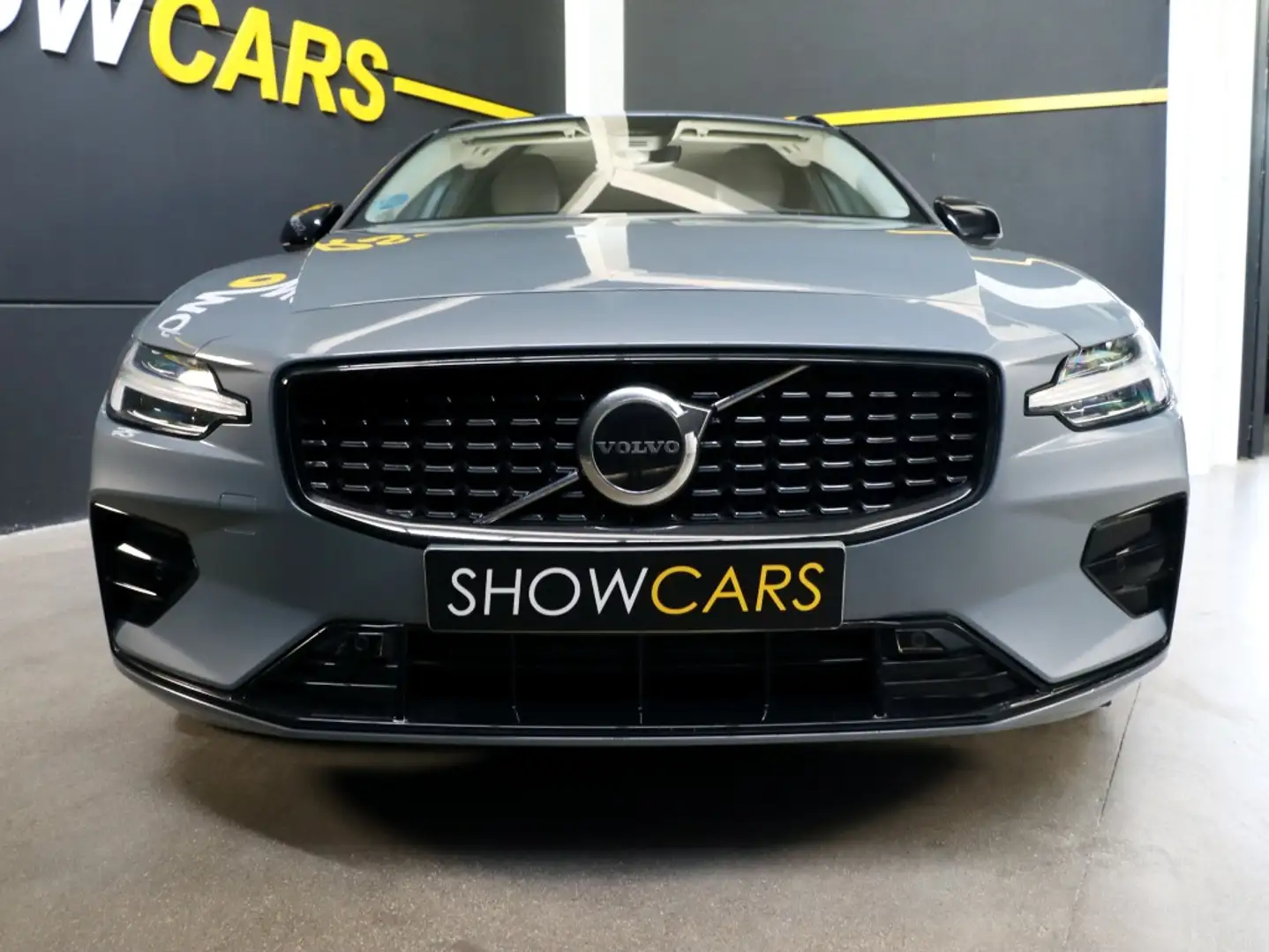 Volvo V60 B4 Plus Bright Aut. Gris - 2