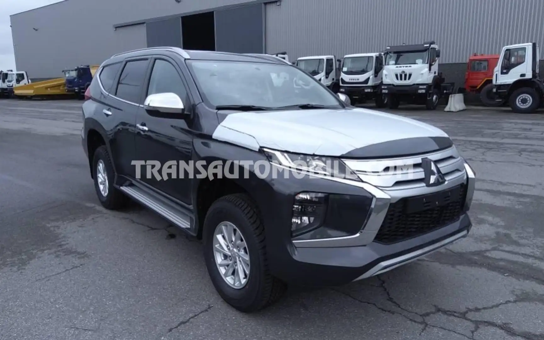 Mitsubishi Montero GLX  - EXPORT OUT EU TROPICAL VERSION - EXPORT OUT Silber - 1