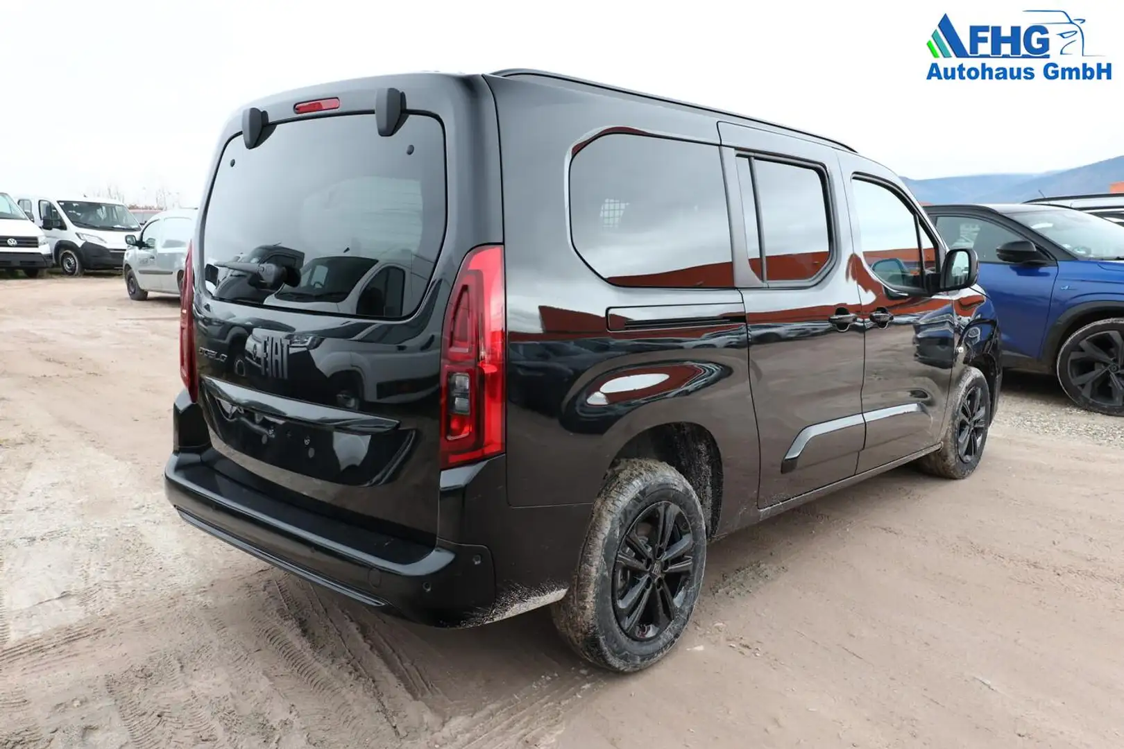 Fiat Doblo Kombi Maxi AT N1 130 Nav 2xPDC Kam Keyl 96 kW (... Schwarz - 2