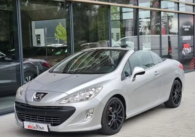 Peugeot 308 view 5