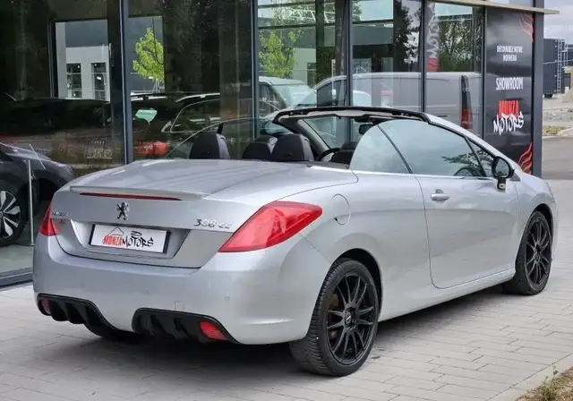 Peugeot 308 view 8