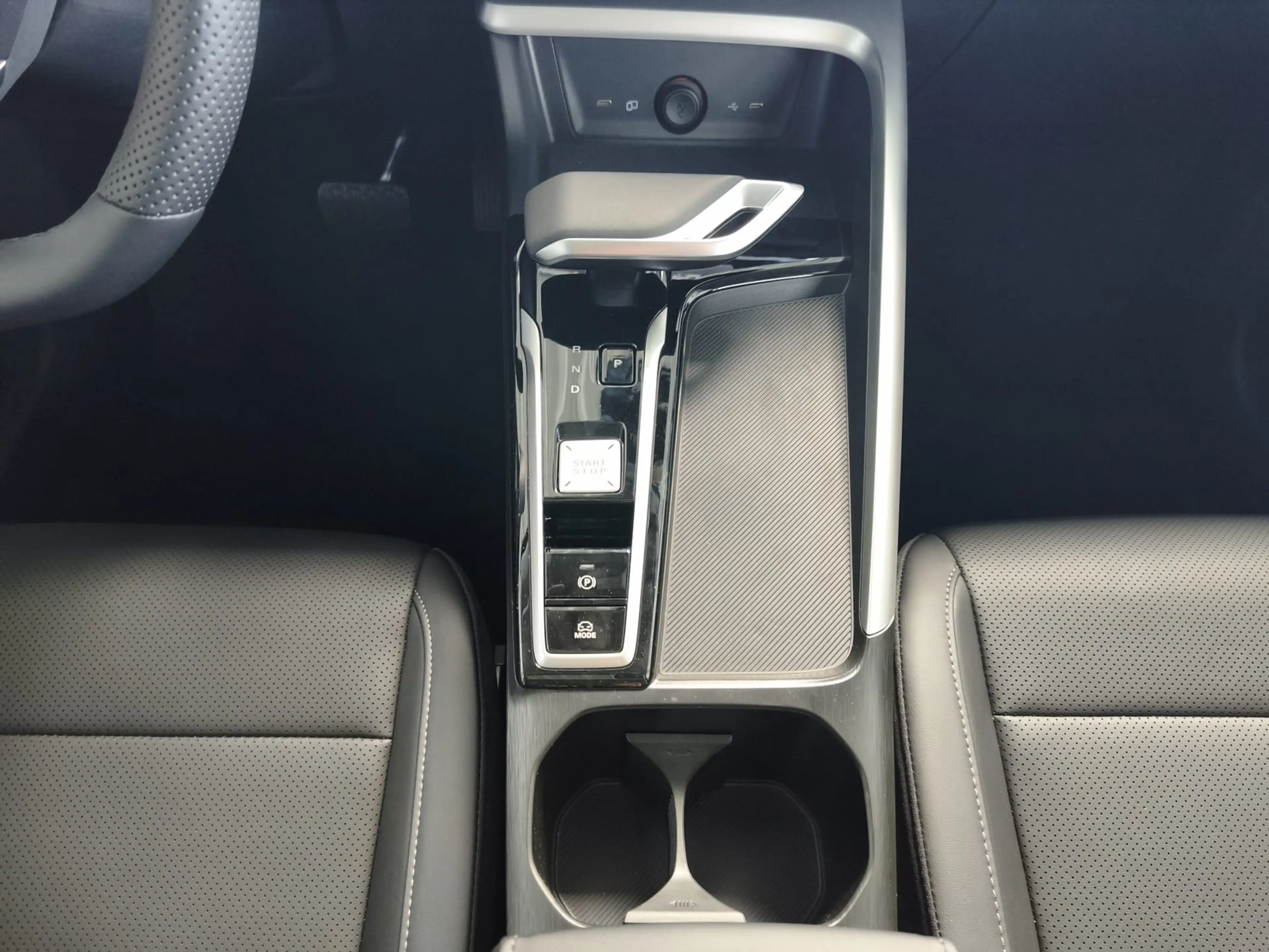 MG ZS 1.5 Hybrid+145 kW Luxury Aut./LED/ACC/|360° — photo 13
