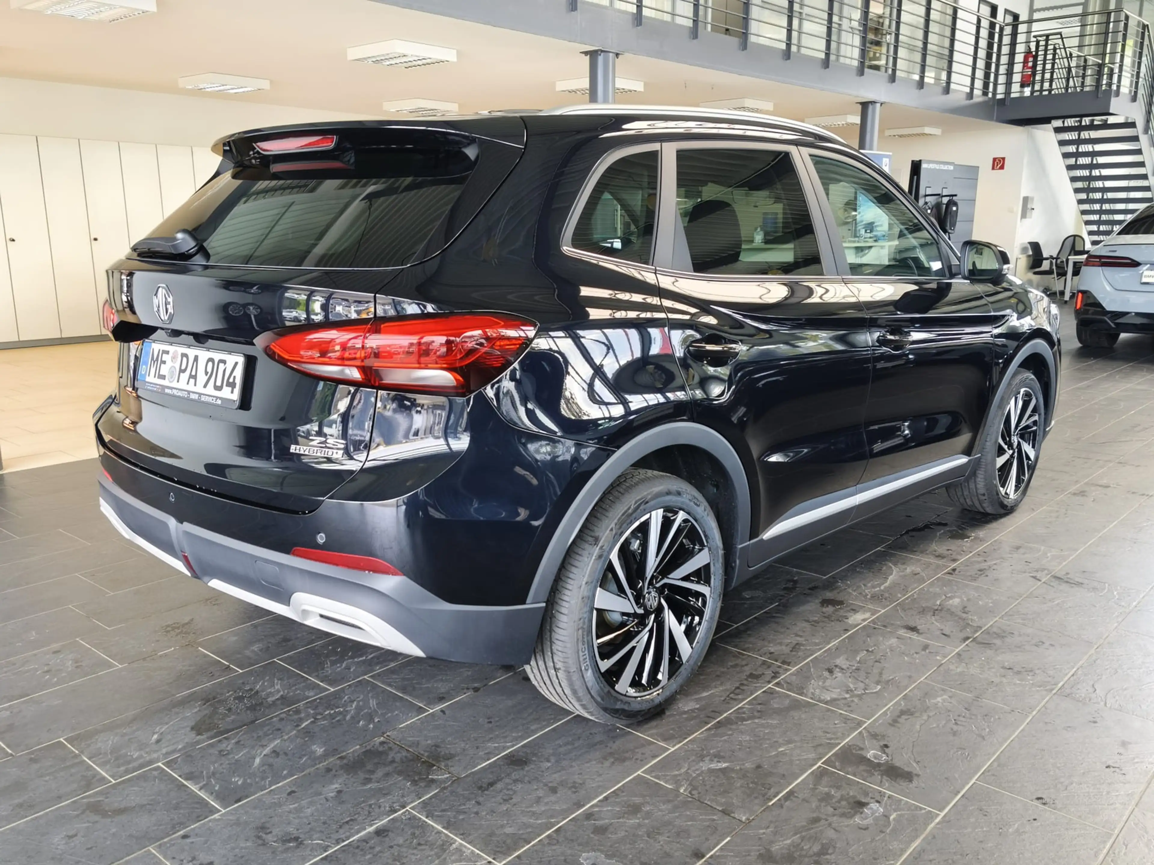 MG ZS 1.5 Hybrid+145 kW Luxury Aut./LED/ACC/|360° — photo 8