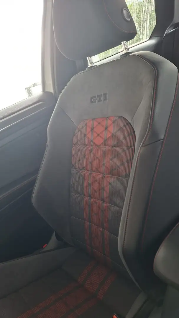 Volkswagen Golf GTI TCR 2,0 TSI DSG Weiß - 2