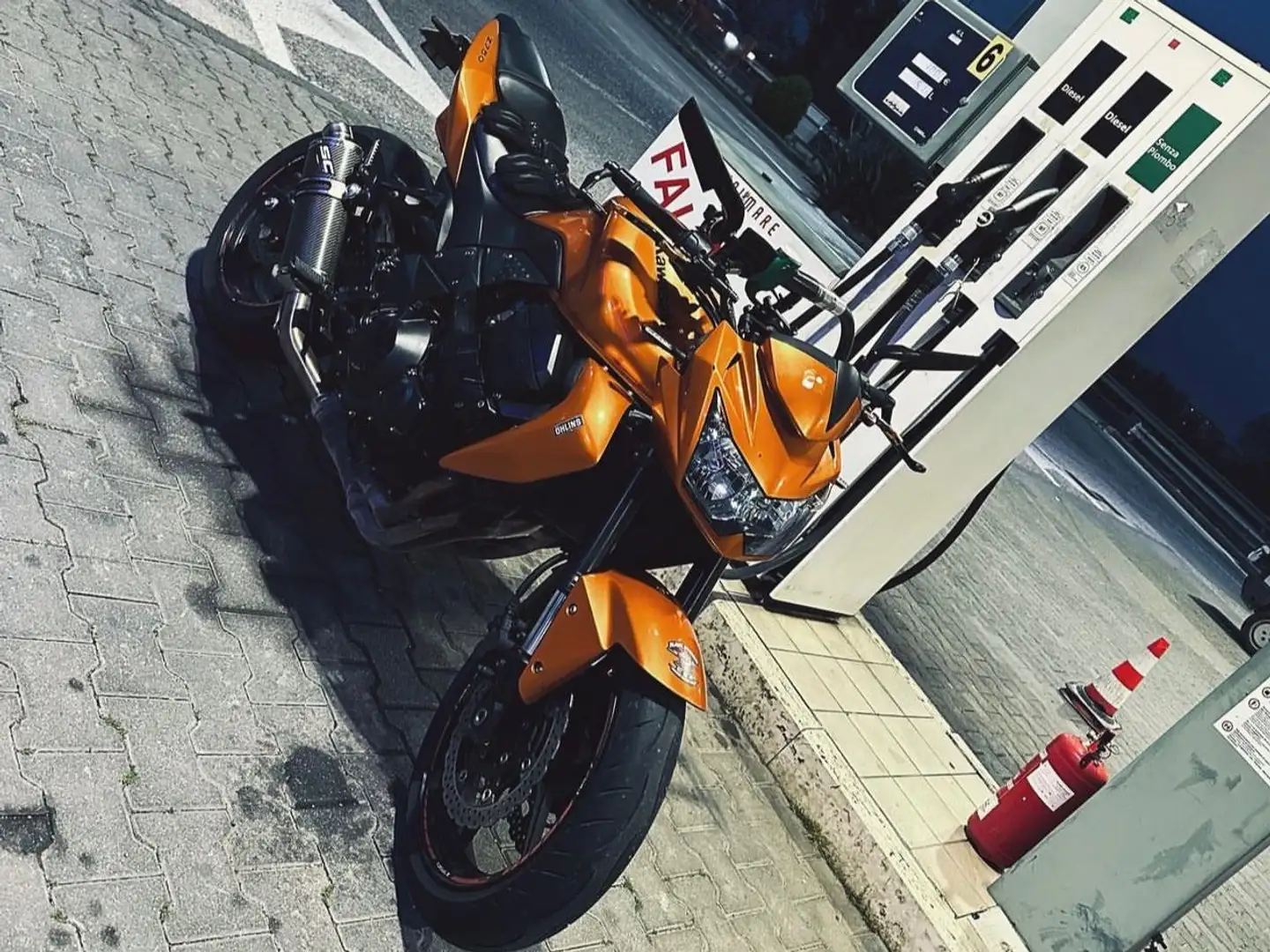Kawasaki Z 750 N narančasta - 1