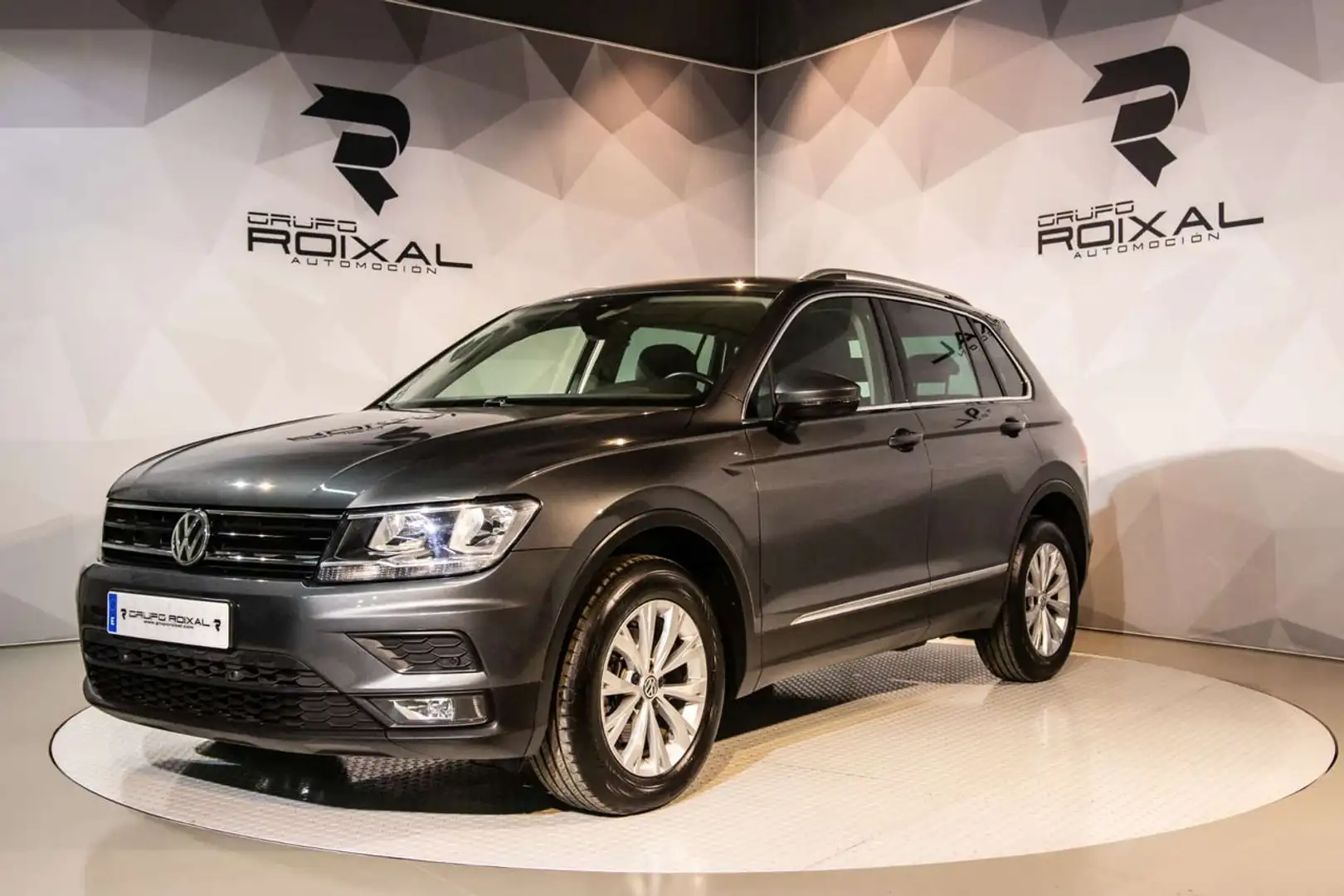 Volkswagen Tiguan 2.0TDI Sport 4Motion DSG 110kW Gris - 1