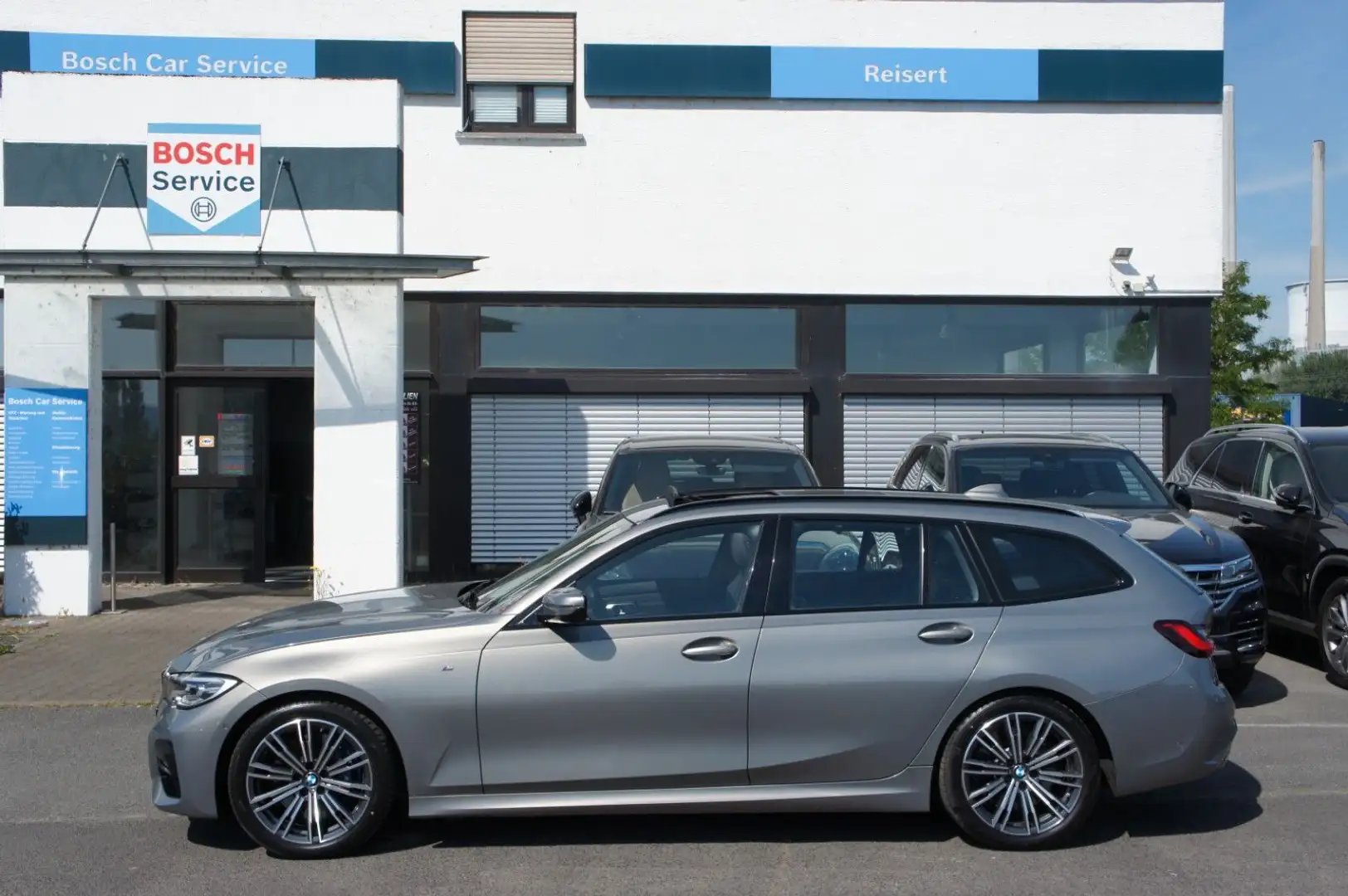 BMW 330 i M Sport *ACC*AHK*PANO*LEDER*H/K*LIVE*18Z* Gris - 2